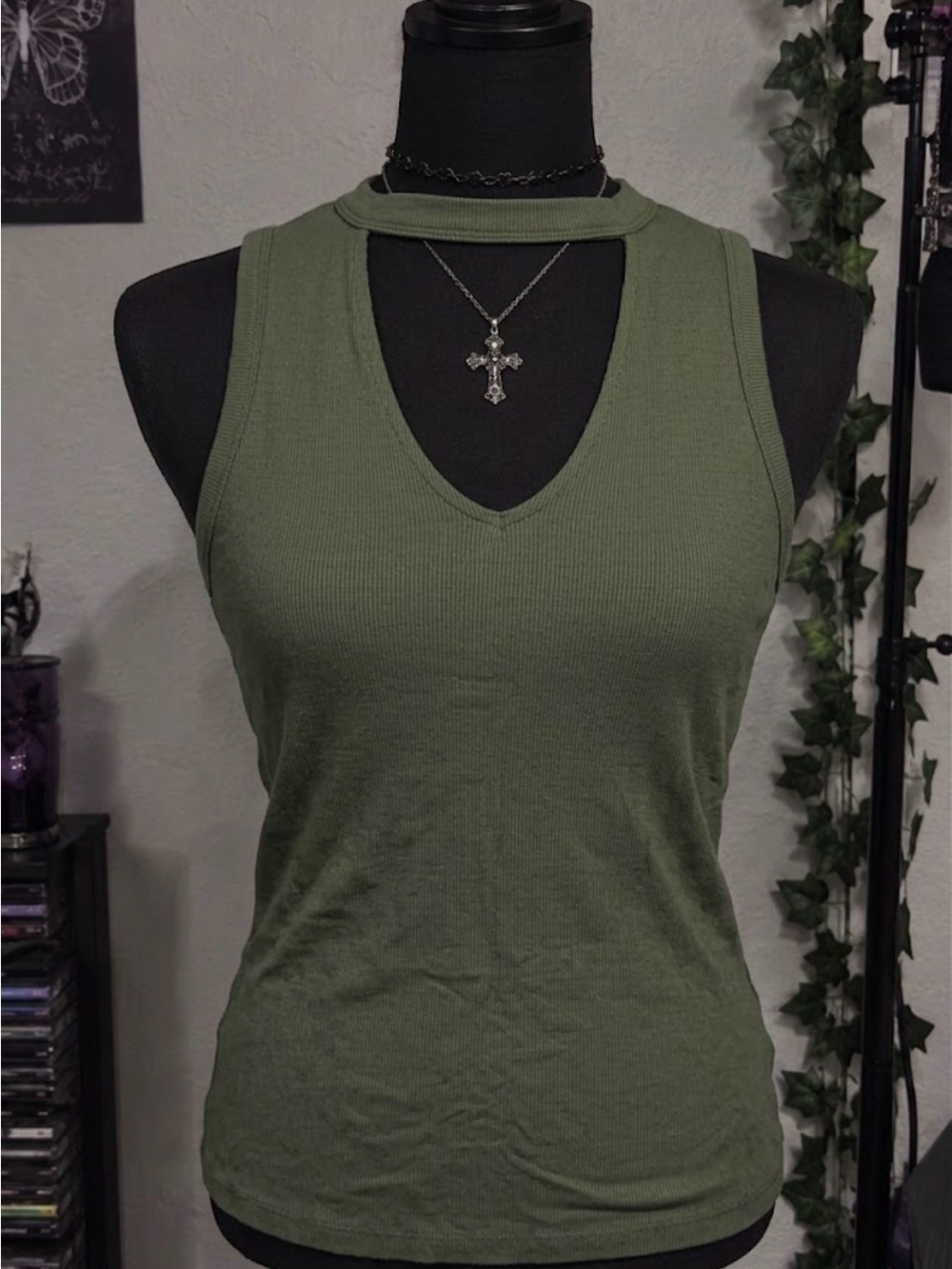 Women’s Olive Green Ribbed V-Neck Tank Top old navy